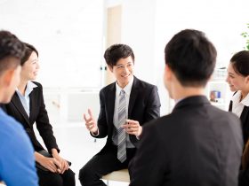 コミュニケーションスキルが高い人材の特徴は？必要性と身につけ方について